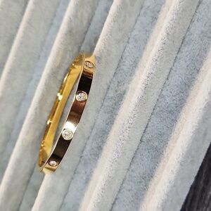 18k Gold Plated Stainless Steel , Simulated Diamond Inlay Luxury Bangle